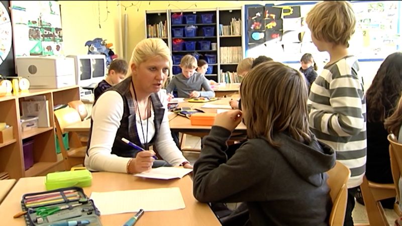 Alltagshelfer sollen Lehrer in Förderschulen entlasten (Foto: SAT.1 NRW)