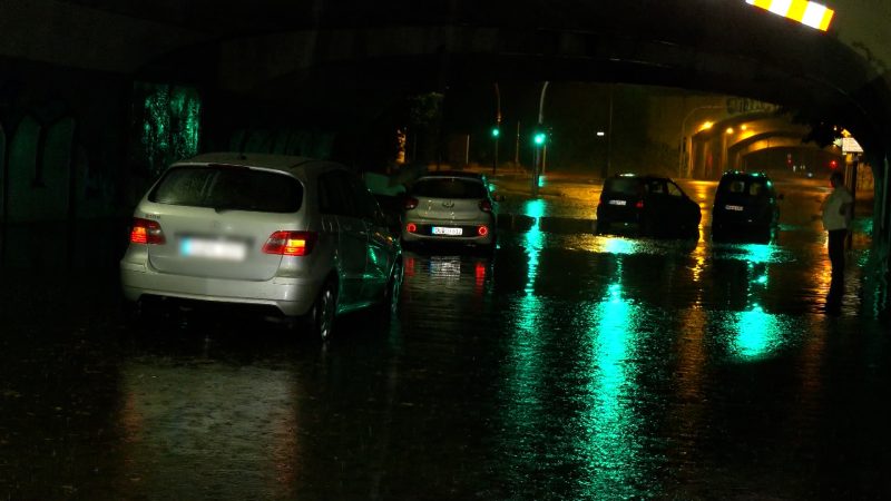 Aufräumen nach Sturmtief Lambert (Foto: SAT.1 NRW)