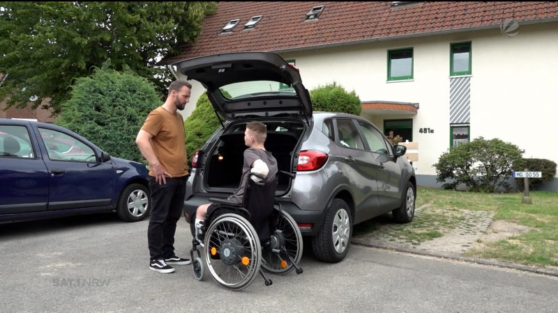 Spendenaktion für behindertengerechtes Auto (Foto: SAT.1 NRW)