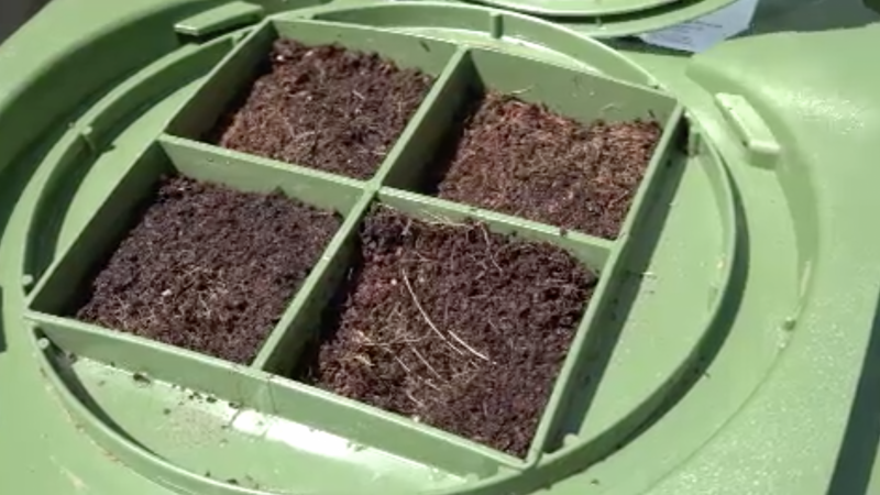 Neue Bio-Tonne gegen üblen Geruch (Foto: SAT.1 NRW)