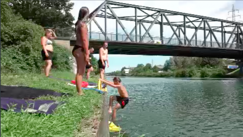 So gefährlich ist Schwimmen im Kanal (Foto: SAT.1 NRW)