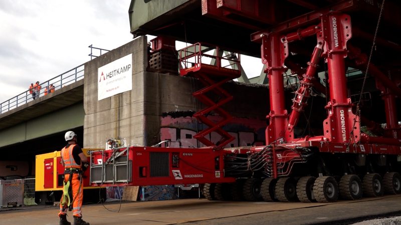 Abriss der A43 Brücke beginnt (Foto: SAT.1 NRW)