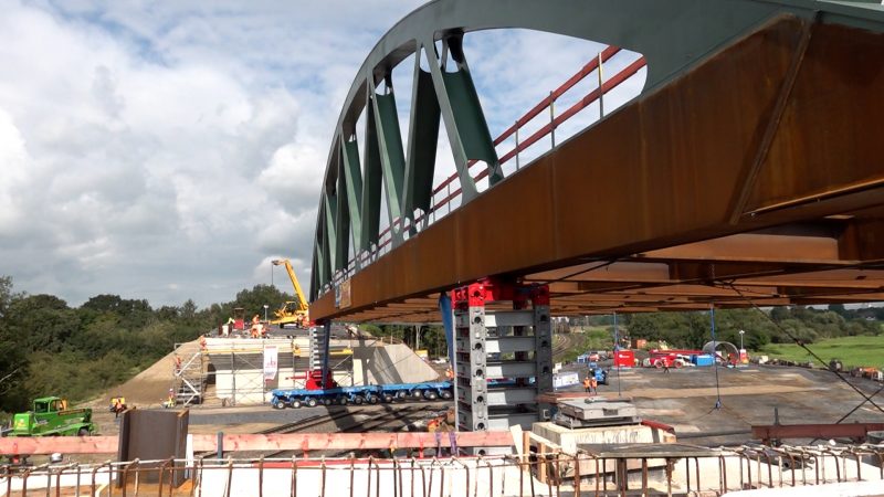 Brücke verschoben (Foto: SAT.1 NRW)