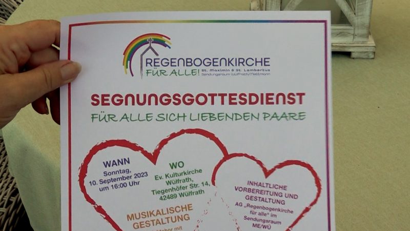 Pfarrgemeinde segnet homosexuelle Pärchen trotz Verbot (Foto: SAT.1 NRW)
