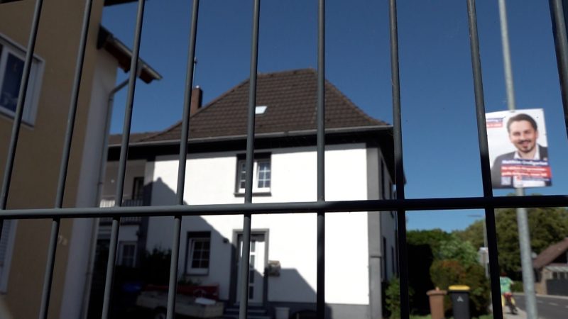 Nachbar rettet Menschen aus brennendem Haus (Foto: SAT.1 NRW)