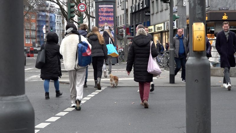 ADAC-Umfrage: Köln ist schlechteste Stadt für Fußgänger (Foto: SAT.1 NRW)