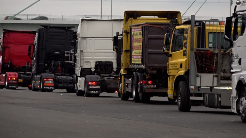 LKW-Protest gegen Maut-Erhöhung (Foto: SAT.1 NRW)