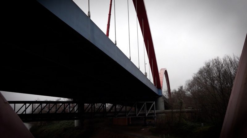 SPD-Politiker besuchen gesperrte A42-Brücke (Foto: SAT.1 NRW)