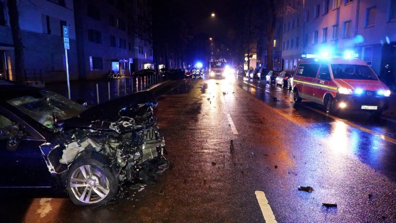 Horror-Crash in Düsseldorf (Foto: SAT.1 NRW)