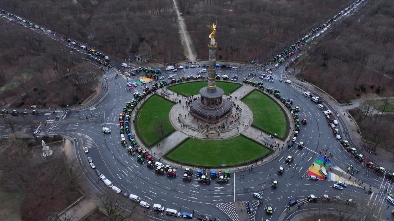 NRW-Bauern reisen zur Großdemo nach Berlin (Foto: SAT.1 NRW)