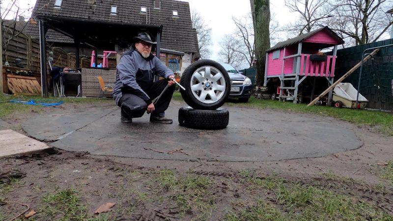 Serien-Reifenstecher in Marl unterwegs (Foto: SAT.1 NRW)