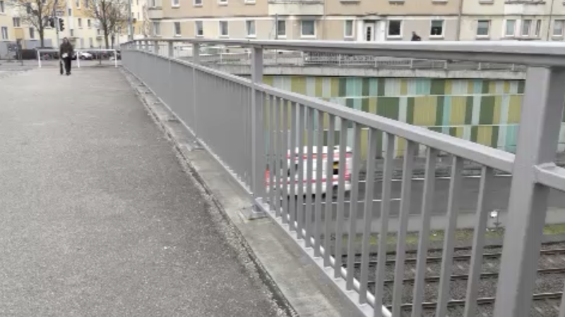 Teure Brücke muss wieder abgerissen werden (Foto: SAT.1 NRW)