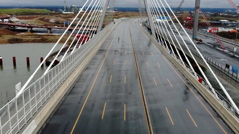 A1-Rheinbrücke endlich für den Verkehr freigegeben (Foto: SAT.1 NRW)
