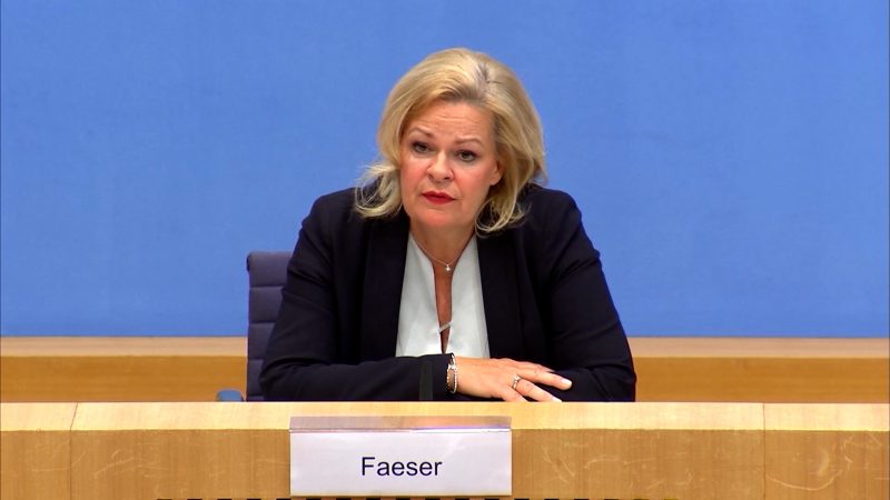 Nancy Faeser eröffnet IT-Lagezentrum in Bonn (Foto: SAT.1 NRW)