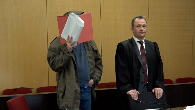 Makler wegen versuchten Mordes vor Gericht (Foto: SAT.1 NRW)