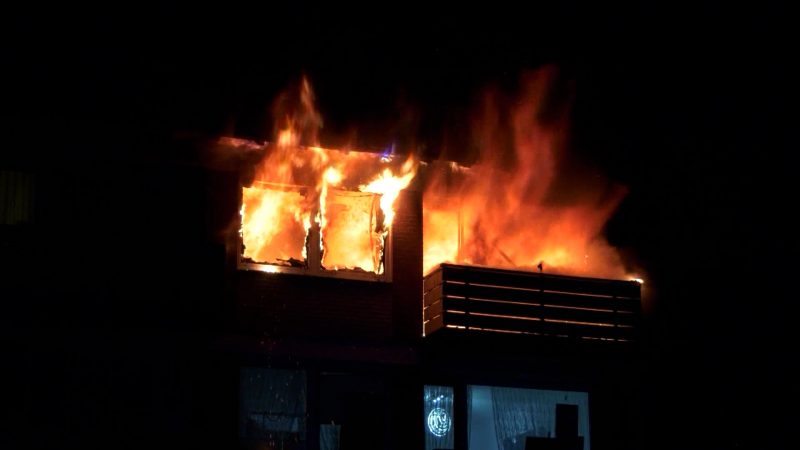 Nach Wohnungsbrand: 45-Jähriger erliegt Verletzungen (Foto: SAT.1 NRW)