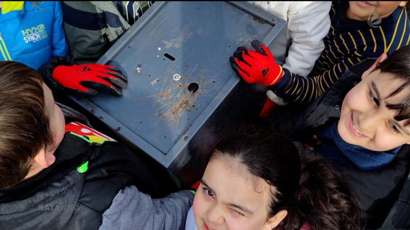 Kinder finden Tresor (Foto: SAT.1 NRW)