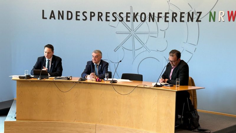 Deutlich mehr antisemitische Straftaten: NRW-Innenminister Reul alarmiert (Foto: SAT.1 NRW)