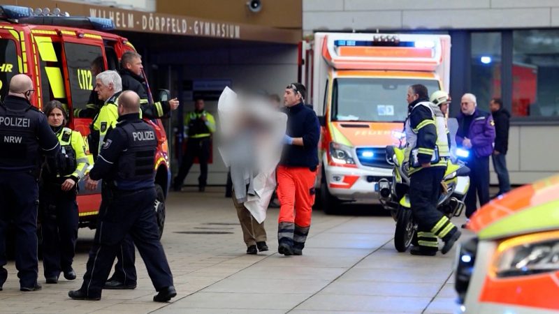 17-jähriger nach Messerattacke in Schule angeklagt (Foto: SAT.1 NRW)