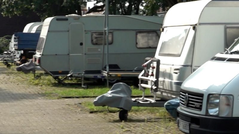 Dauercamper müssen das Feld räumen (Foto: SAT.1 NRW)