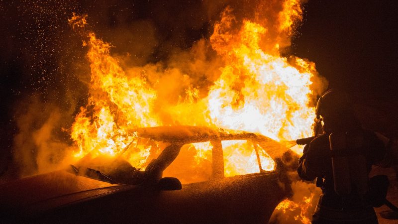 Feuerwehrmänner selbst Feuerteufel? (Foto: SAT.1 NRW)