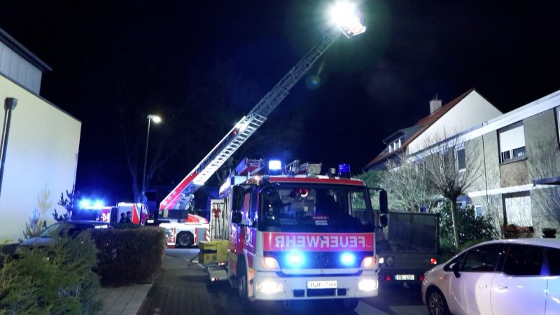 Feuer in Düsseldorf-Benrath  (Foto: SAT.1 NRW)