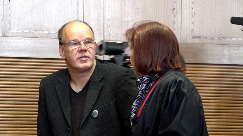 Streit um Hundesteuer vor Gericht (Foto: SAT.1 NRW)