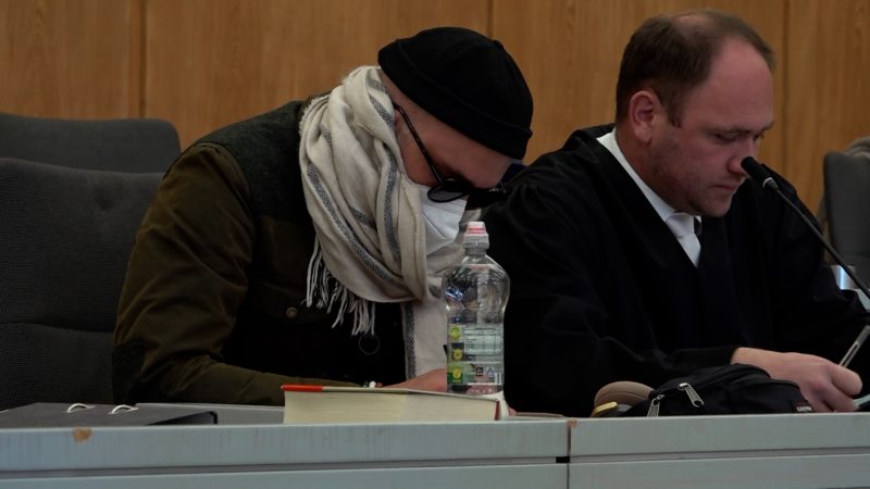 Noten gegen Geld (Foto: SAT.1 NRW)