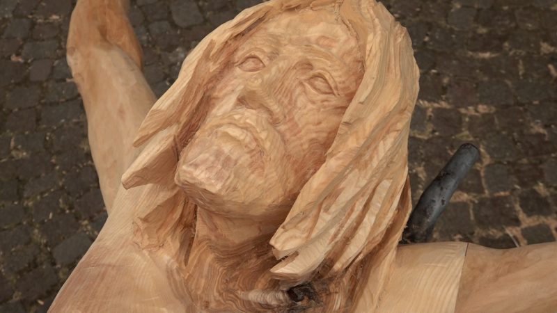 Riesen-Holzjesus in Haltern (Foto: SAT.1 NRW)