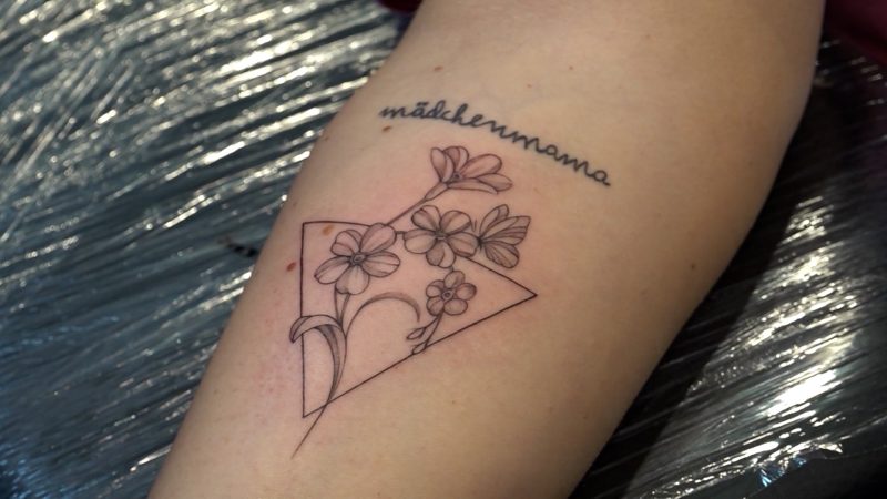 Tattoos für Sternenkinder (Foto: SAT.1 NRW)