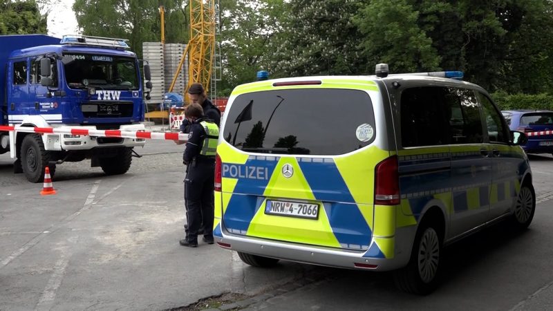 Suche nach der Tatwaffe (Foto: SAT.1 NRW)