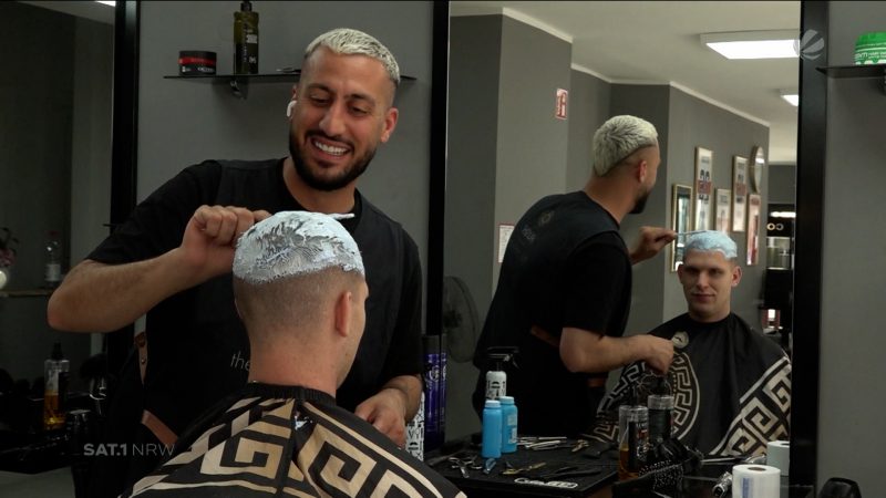 Laschet, Sido &amp; Co.: Ein Friseur für alle Fälle (Foto: SAT.1 NRW)