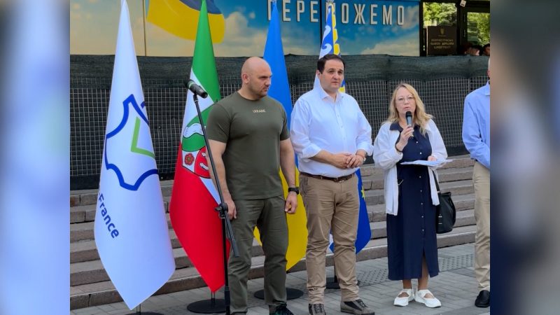 Minister Liminski in der Ukraine (Foto: SAT.1 NRW)