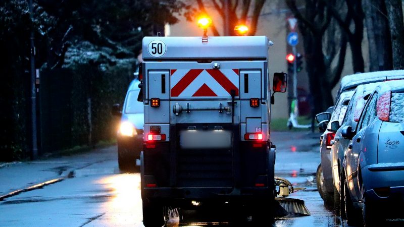Wegen Kostenexplosion: Bonner wehren sich gegen Straßenreinigung strassenreingungteuer (Foto: SAT.1 NRW)