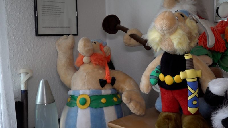 Asterix-Fan aus Düsseldorf hat Europas größte Sammlung (Foto: SAT.1 NRW)