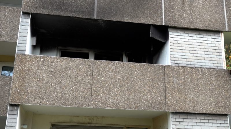 Wohnungsbrand in Mülheim: Flucht auf den Balkon wird zur letzten Rettung (Foto: SAT.1 NRW)