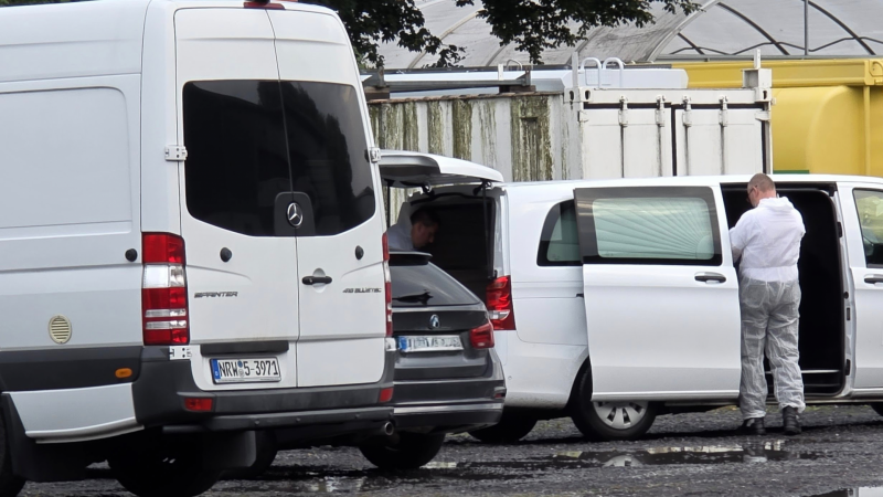 Leiche im Kofferraum: Schock-Fund nach Tagen im ausgebrannten Auto (Foto: SAT.1 NRW)