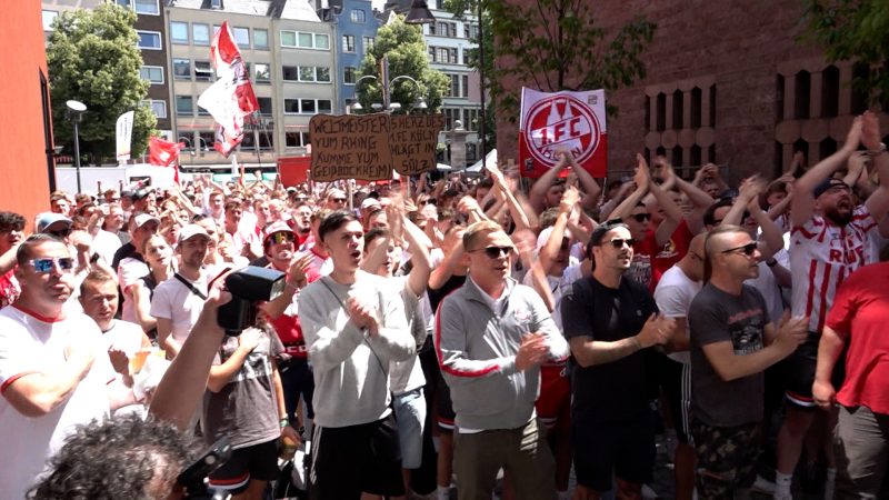 Geißbock-Protest vorm Rathaus (Foto: SAT.1 NRW)