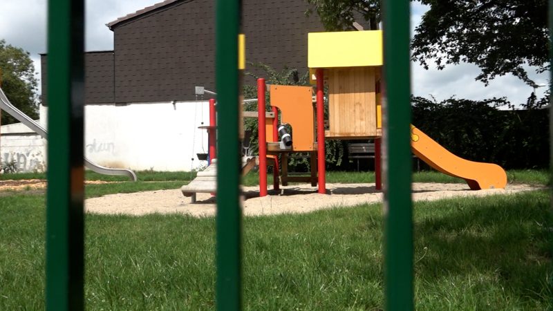 Spielplatz hinter Gittern – Essener Zaun sorgt für Zoff (Foto: SAT.1 NRW)