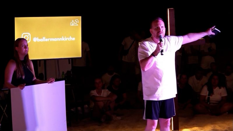 Mallelujah! Gottesdienste am Ballermann (Foto: SAT.1 NRW)