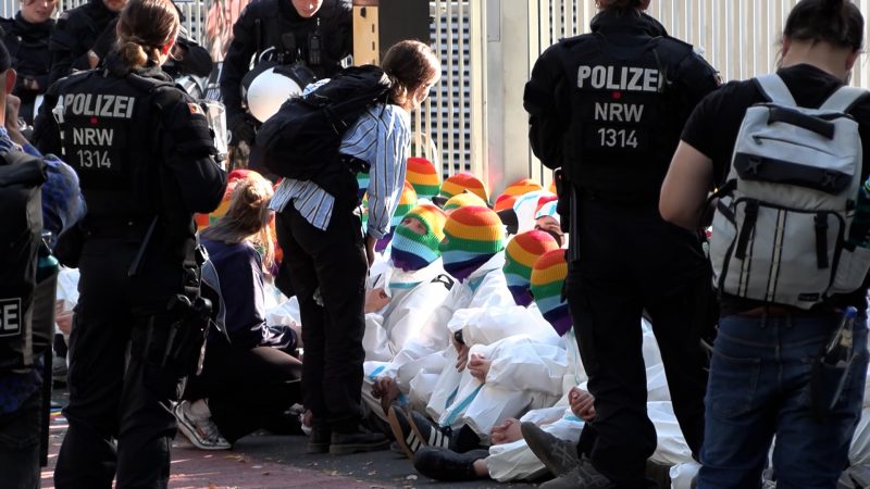 Protest gegen Wehrdienst in Köln (Foto: SAT.1 NRW)