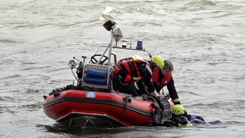 1.000 Euro Strafe für alle, die ab morgen im Düsseldorfer Rhein baden (Foto: SAT.1 NRW)