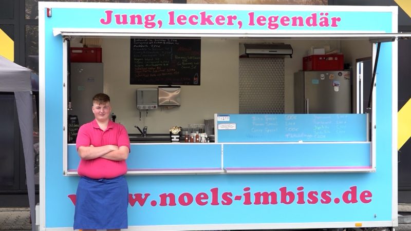 Mit 16 zum eigenen Imbiss: Noel aus Rheine ist NRWs jüngster Imbiss-Besitzer (Foto: SAT.1 NRW)