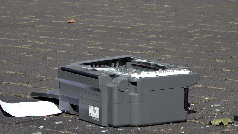 Wahlkampf mit Kettensäge (Foto: SAT.1 NRW)