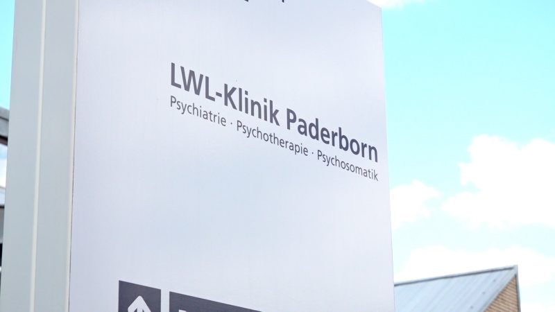 13-Jährige sticht auf Betreuerin ein – zuvor von 50 Kliniken abgelehnt (Foto: SAT.1 NRW)