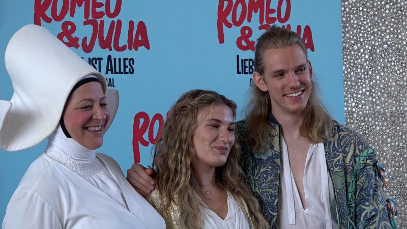 Romeo & Julia – Liebe ist alles“: Rosenstolz-Musical startet Tour in Köln (Foto: SAT.1 NRW)