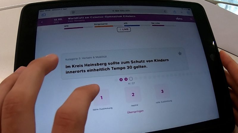 Schüler bauen eigenen Wahl-O-Mat in Erkelenz (Foto: SAT.1 NRW)