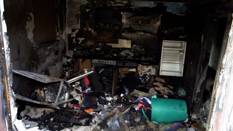 Wohnungsbrand in Leverkusen: Feuerwehr rettet Bewohner aus Flammenhölle (Foto: SAT.1 NRW)