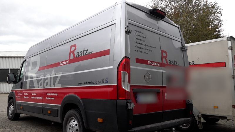 Werkzeug und Bulli aus Anroechter Werkstatt geklaut (Foto: SAT.1 NRW)