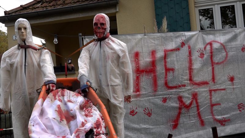 Halloween-Fieber in Herne: Grusel-Siedlung mit echtem Krimi (Foto: SAT.1 NRW)